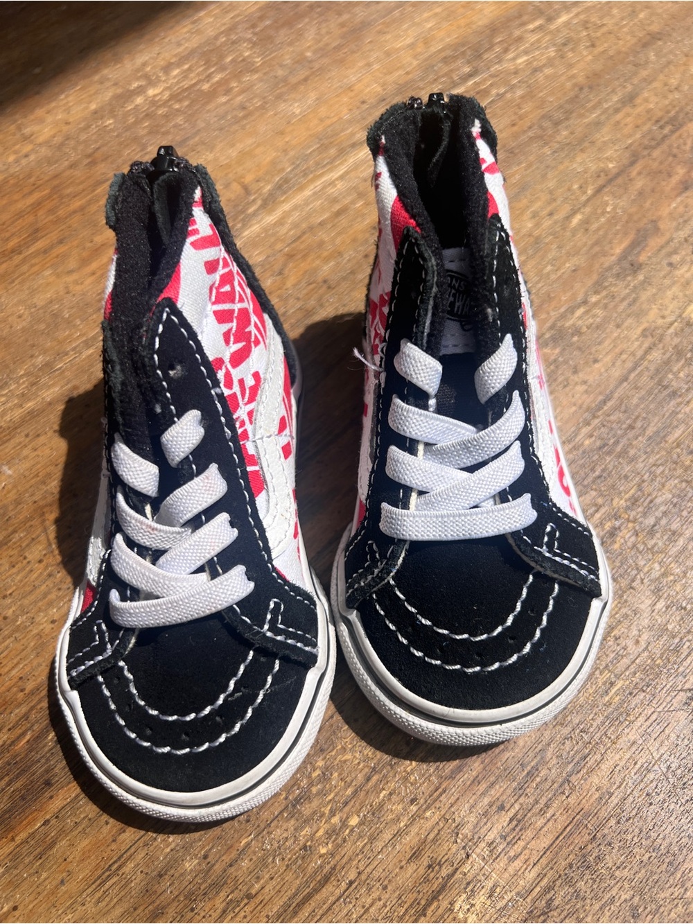Vans Sk8-Hi Zip Toddler Size 4 Black Red White High Top Sneakers - Picture 2 of 6